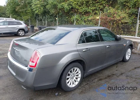 2012 Chrysler 300 from USA, damaged, VIN 2C3CCAAG8CH142428